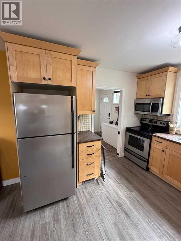 4920 51 Avenue Property Photo 9