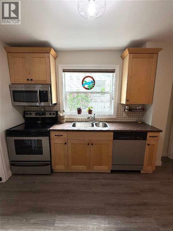 4920 51 Avenue Property Photo 10