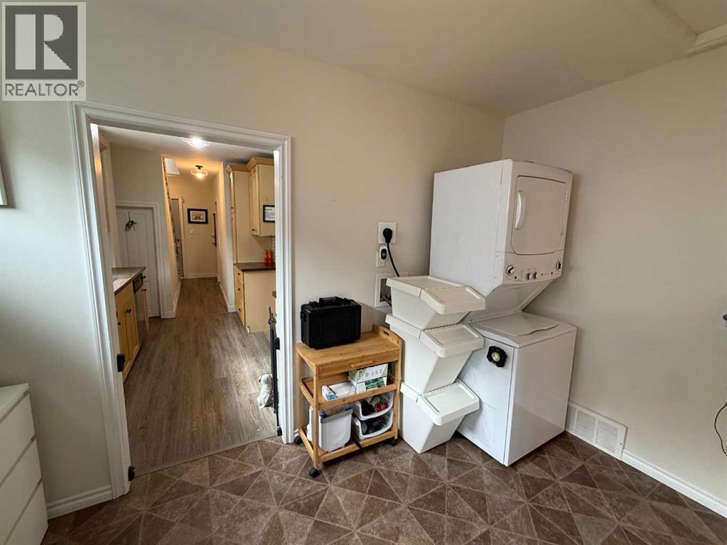 4920 51 Avenue Property Photo 13