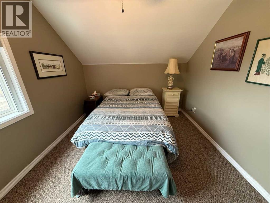 4920 51 Avenue Property Photo 25