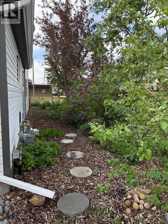 4920 51 Avenue Property Photo 40