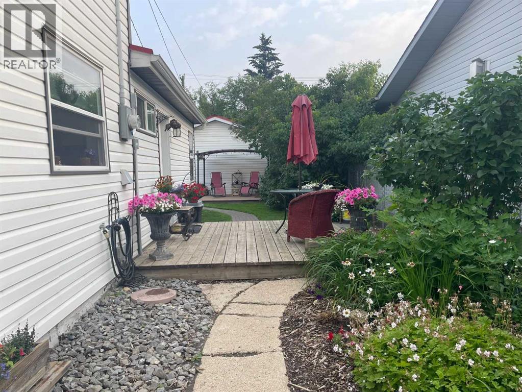4920 51 Avenue Property Photo 42