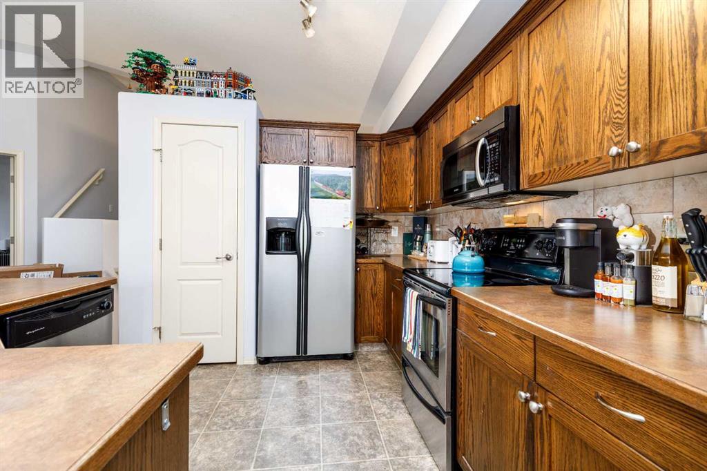 613 Oak Street Property Photo 6