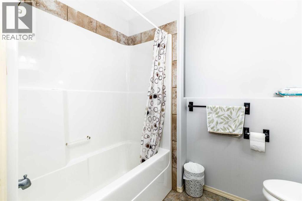 613 Oak Street Property Photo 19