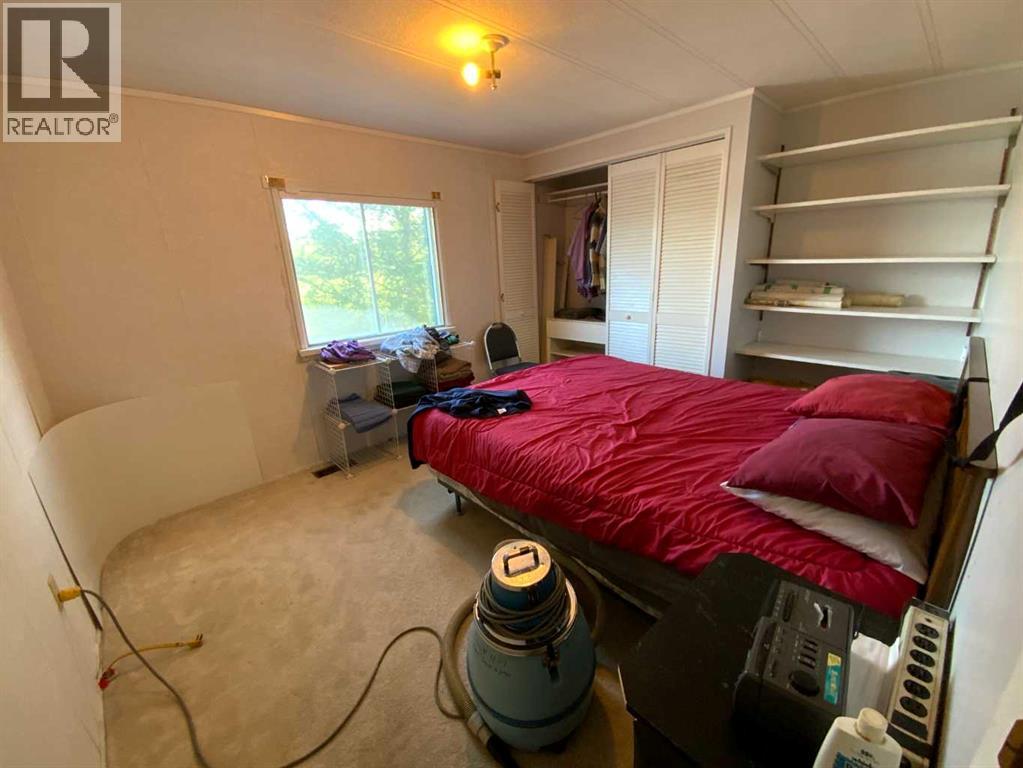 48 Mobile Drive Ne Property Photo 4