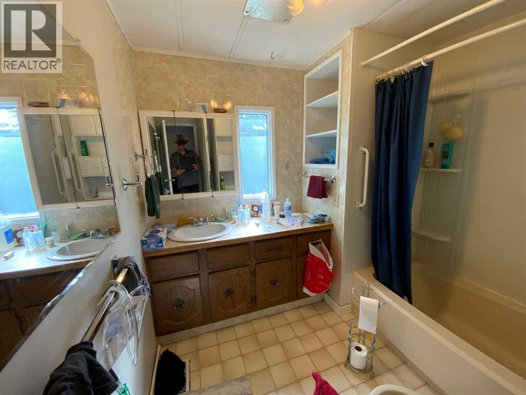 48 Mobile Drive Ne Property Photo 11