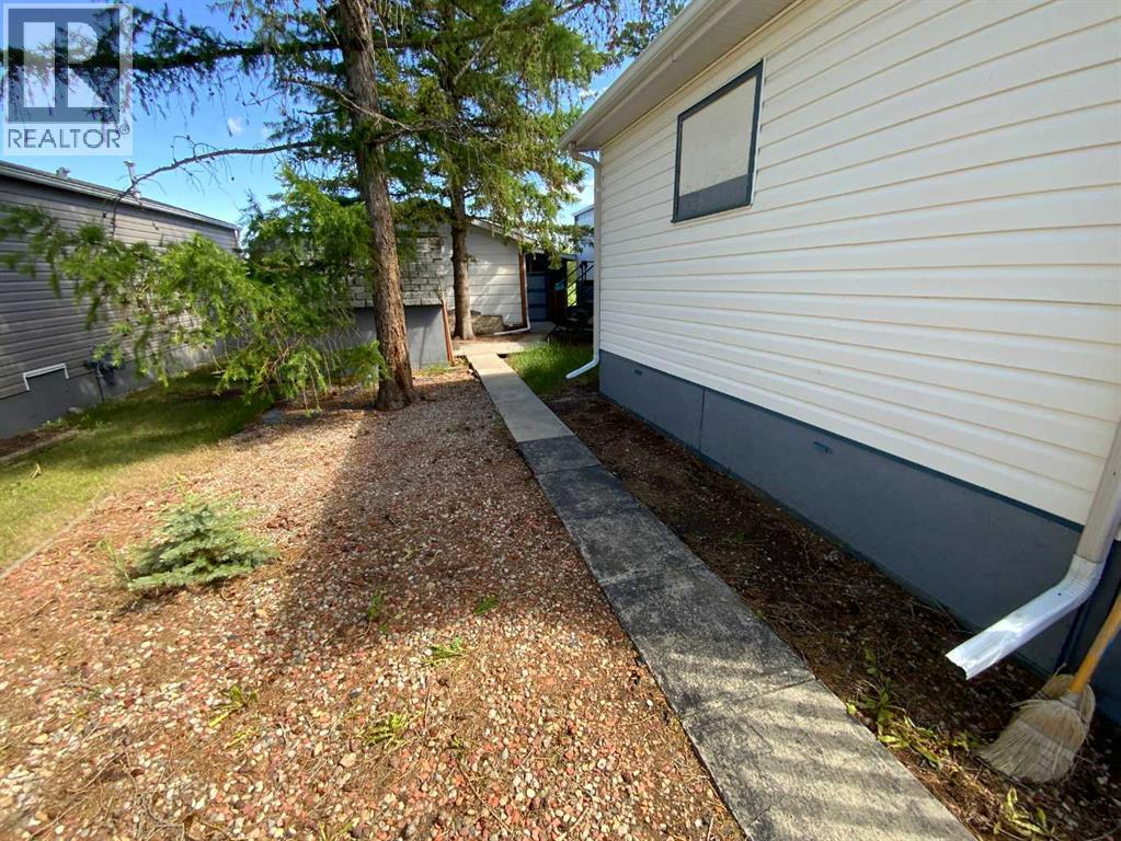 48 Mobile Drive Ne Property Photo 17