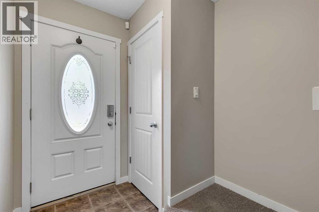 401 Copperpond Landing Se Property Photo 3