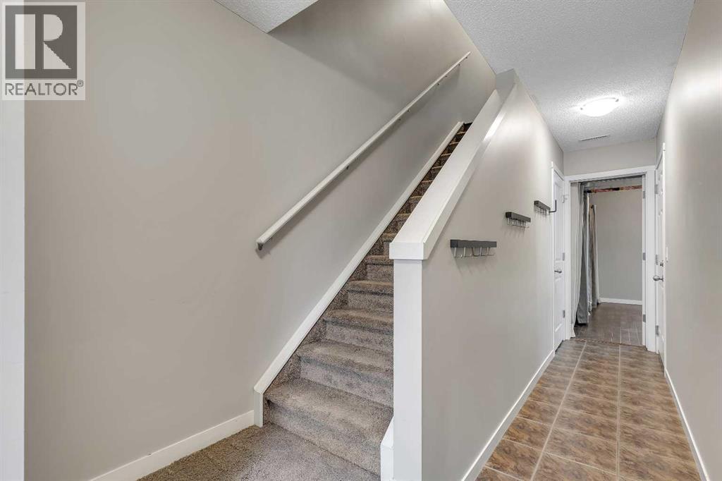 401 Copperpond Landing Se Property Photo 6