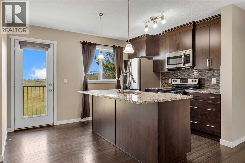 401 Copperpond Landing Se Property Photo 7