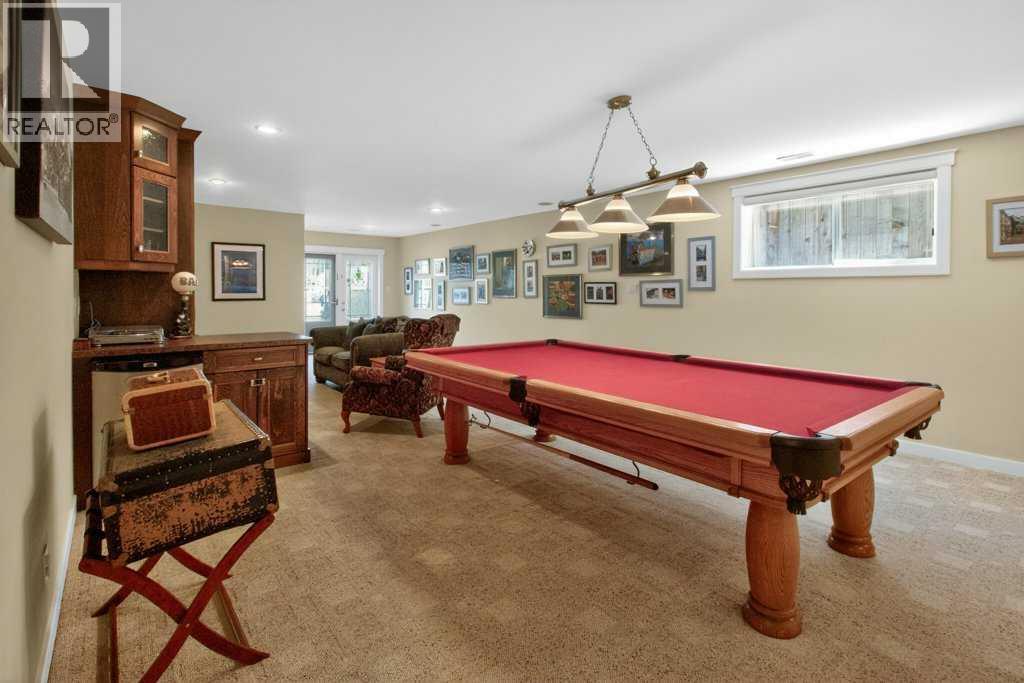 509 Sunridge Crescent W Property Photo 36
