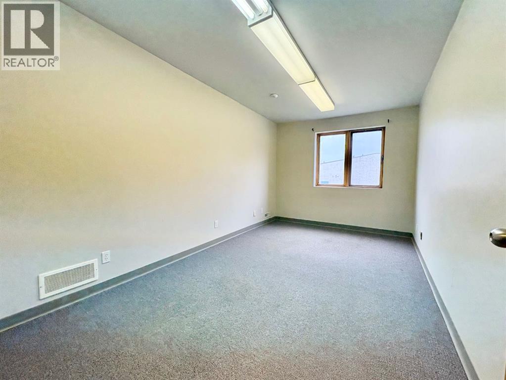 204 Main Street Ne Property Photo 21