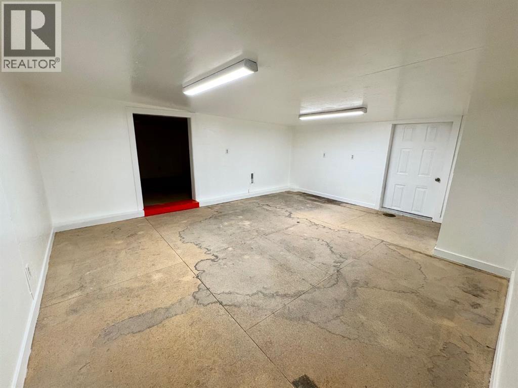 204 Main Street Ne Property Photo 24