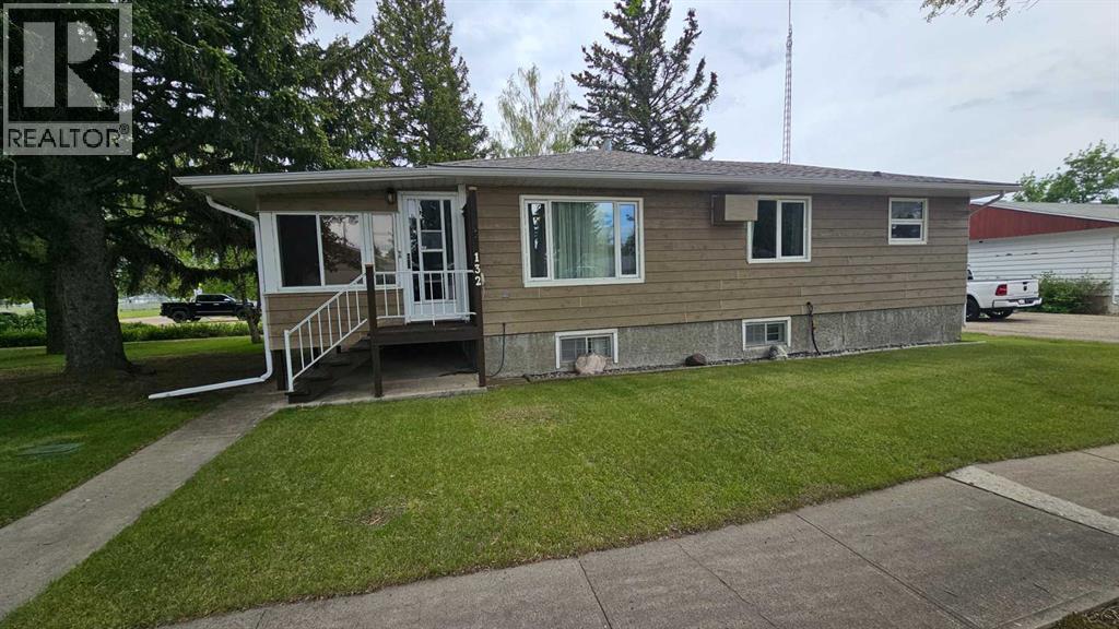 132 5 Avenue Ne Property Photo 1