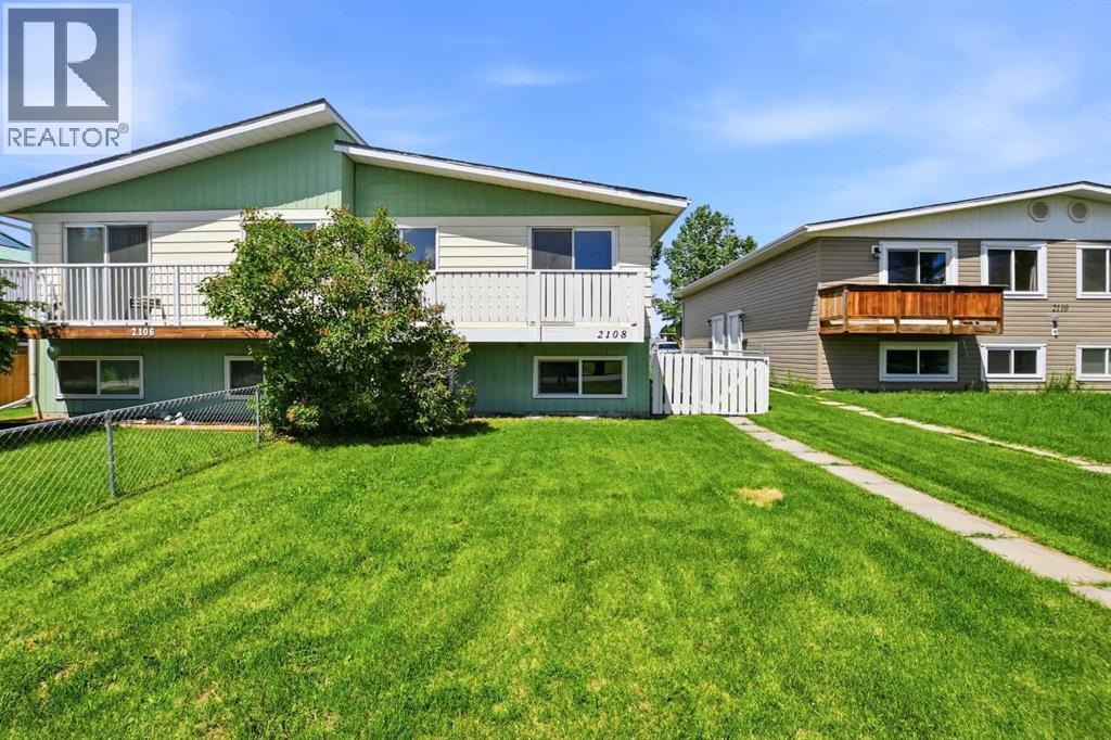2108 23 Avenue Close Property Photo 1
