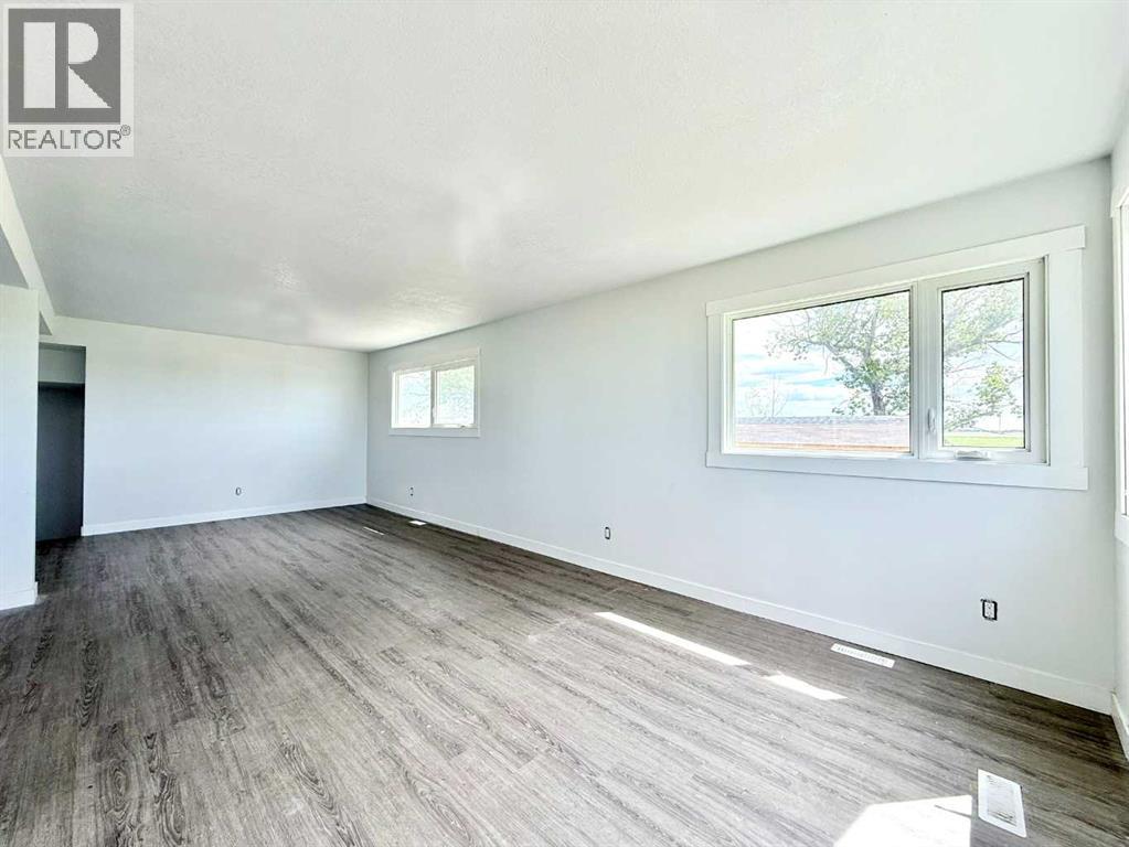 263080 Township Road 270a Property Photo 12