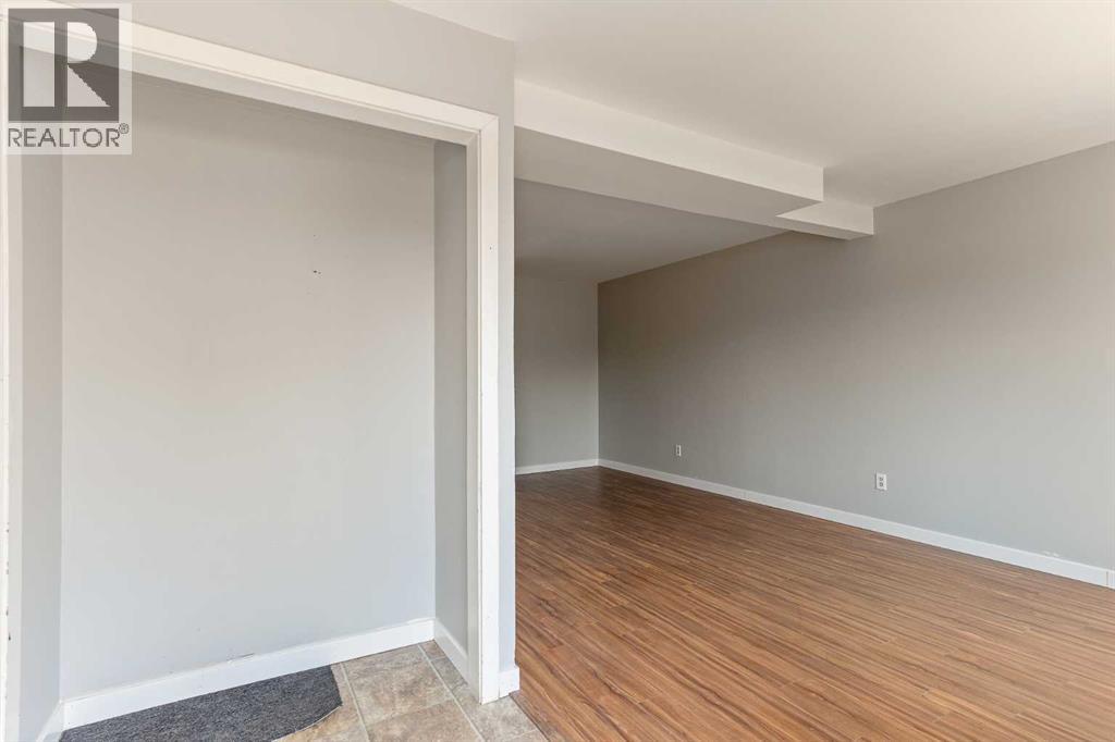 19 Third Avenue Southeast Property Photo 2