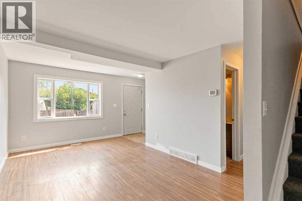 19 Third Avenue Southeast Property Photo 4