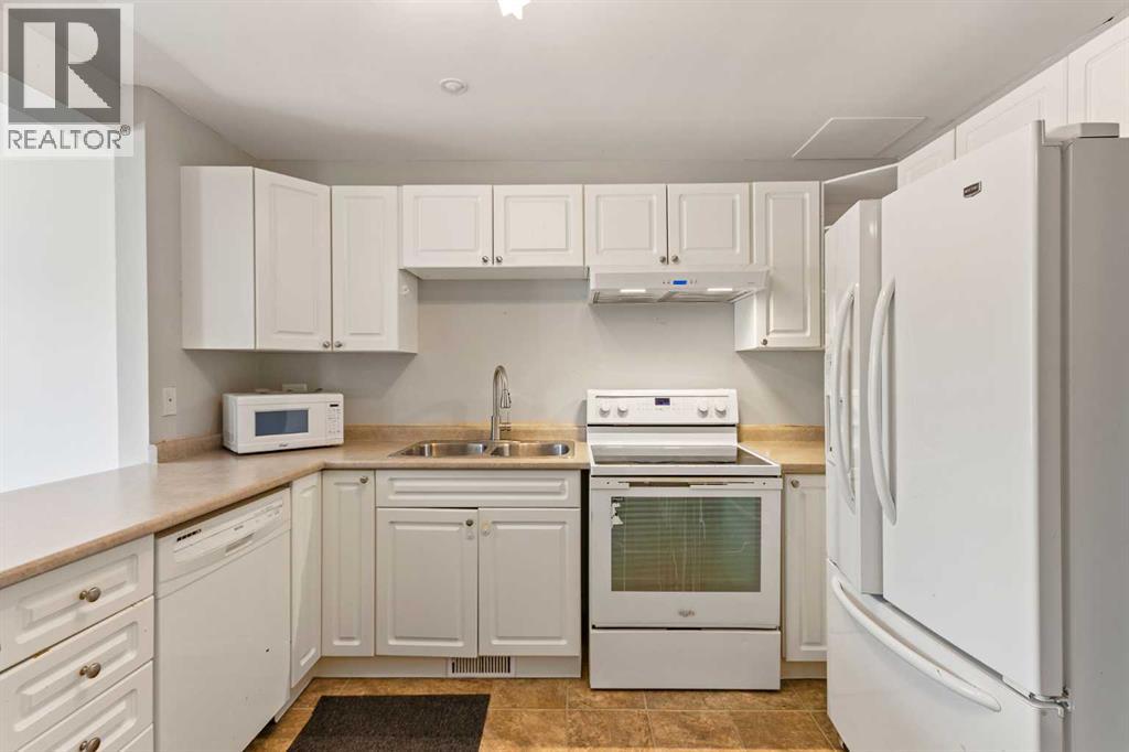 19 Third Avenue Southeast Property Photo 6