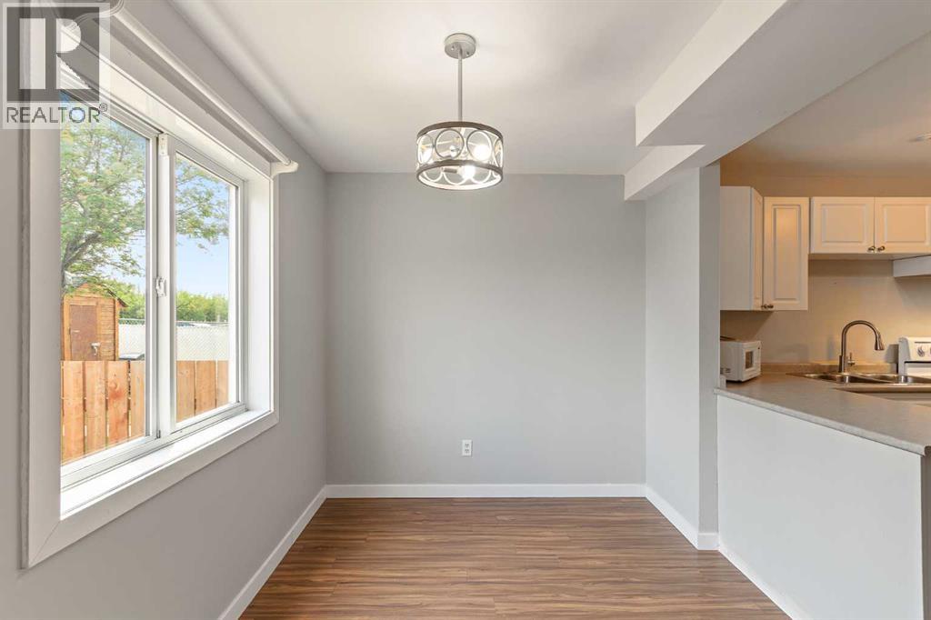19 Third Avenue Southeast Property Photo 9