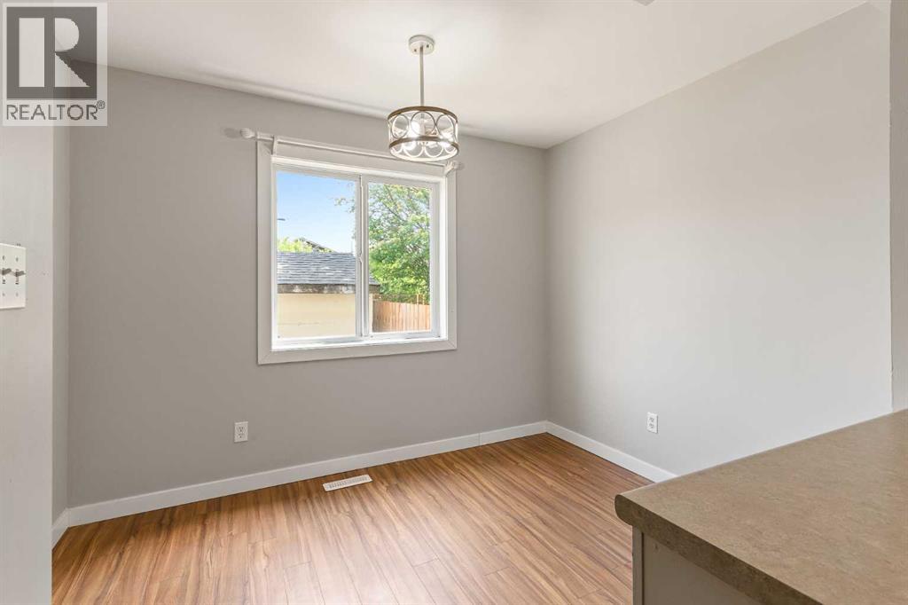 19 Third Avenue Southeast Property Photo 12