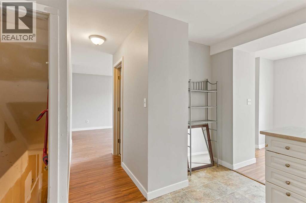 19 Third Avenue Southeast Property Photo 13