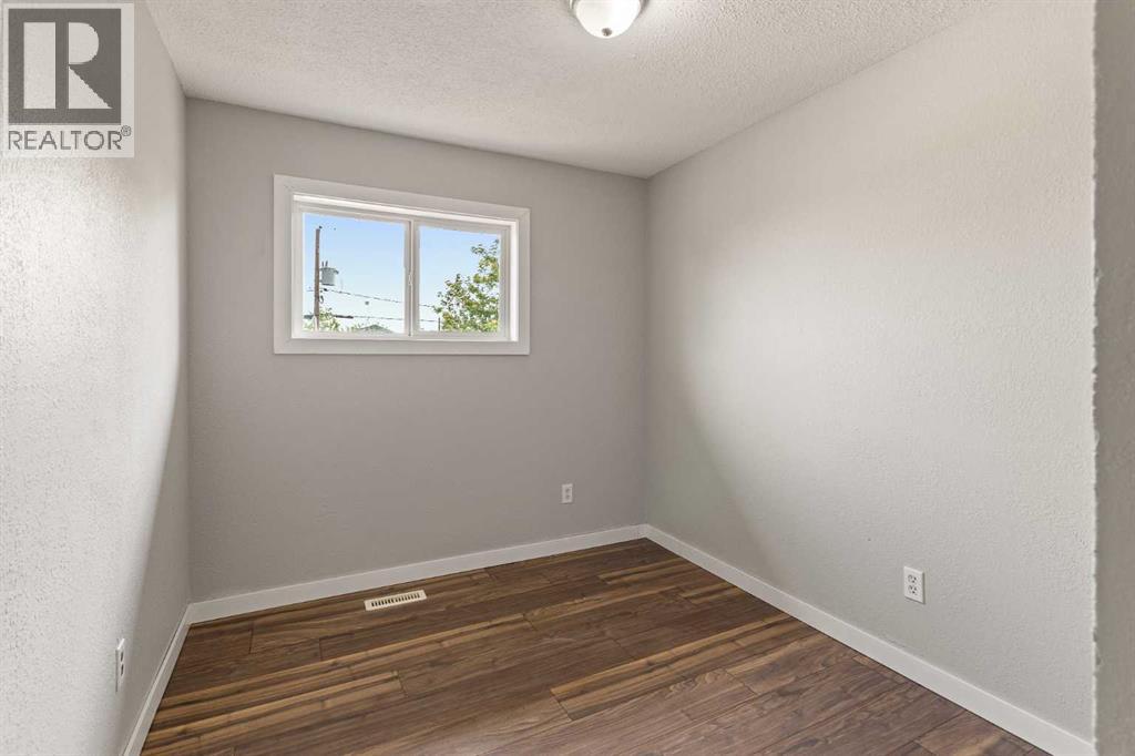 19 Third Avenue Southeast Property Photo 15