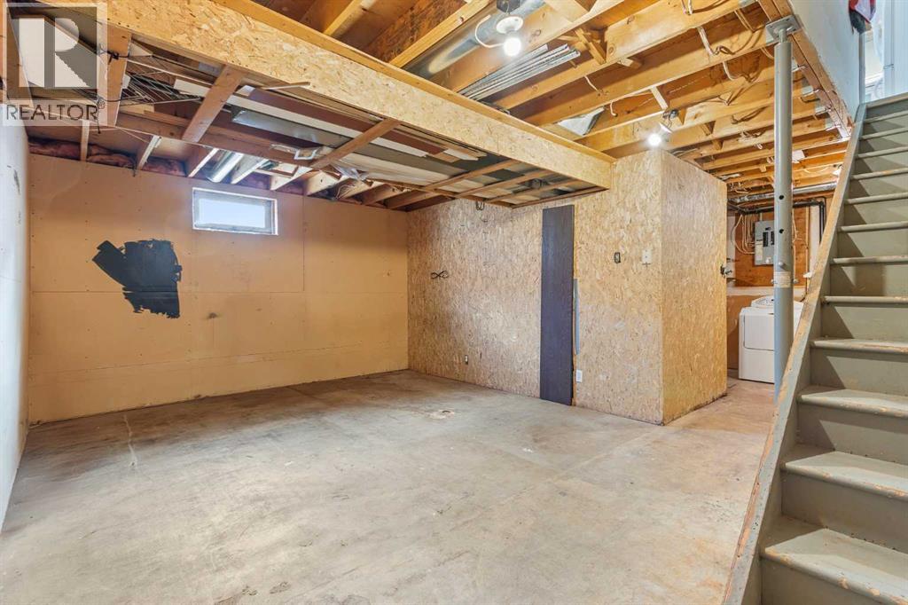 19 Third Avenue Southeast Property Photo 22