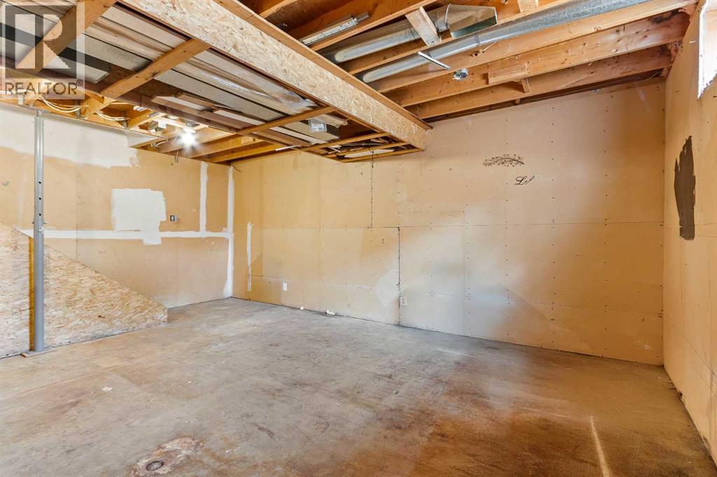 19 Third Avenue Southeast Property Photo 24