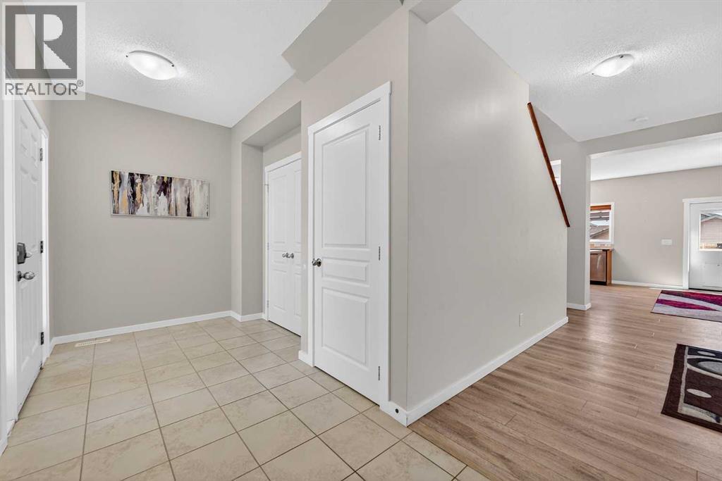 52 Reunion Close Nw Property Photo 3
