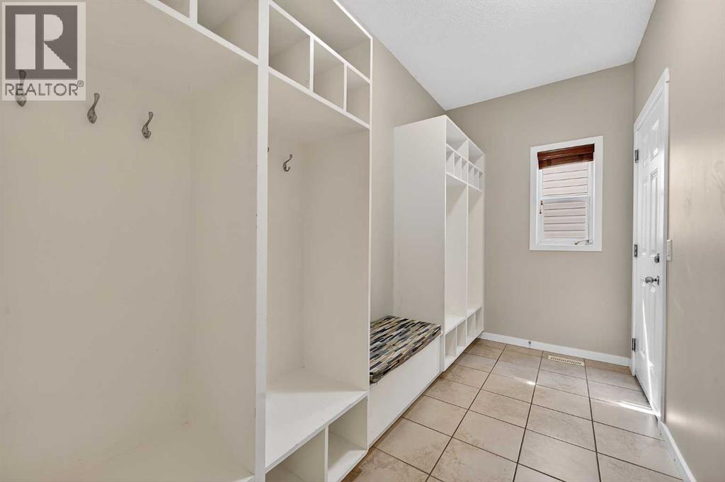 52 Reunion Close Nw Property Photo 4