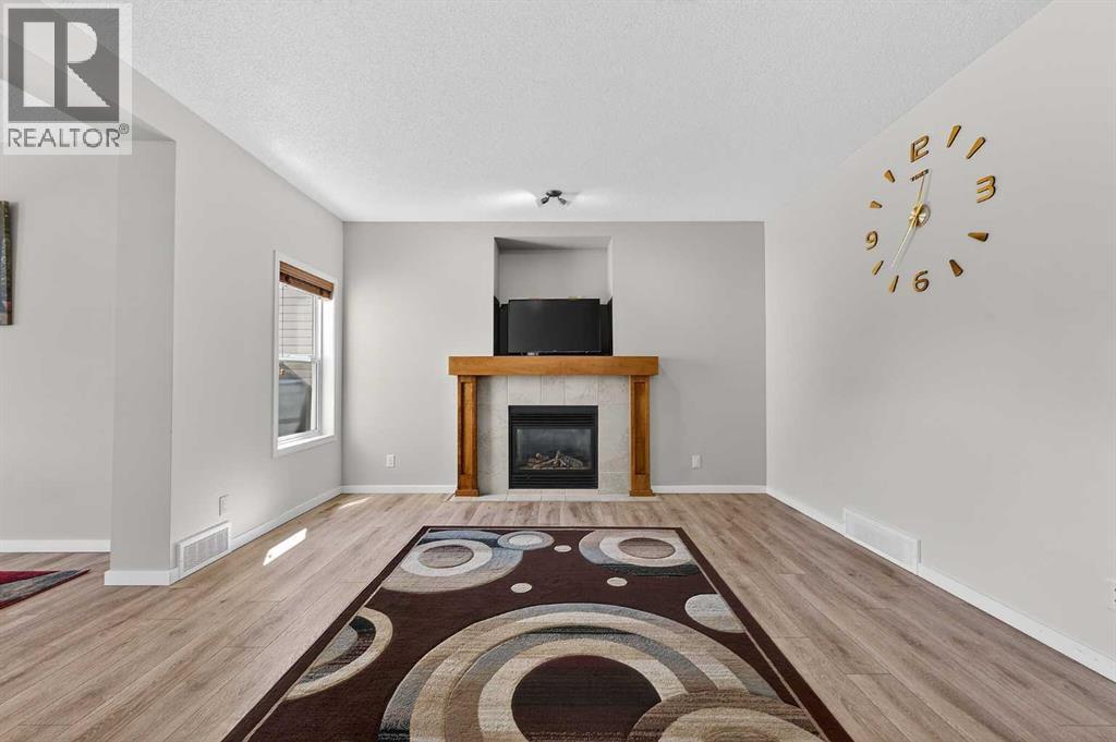 52 Reunion Close Nw Property Photo 6