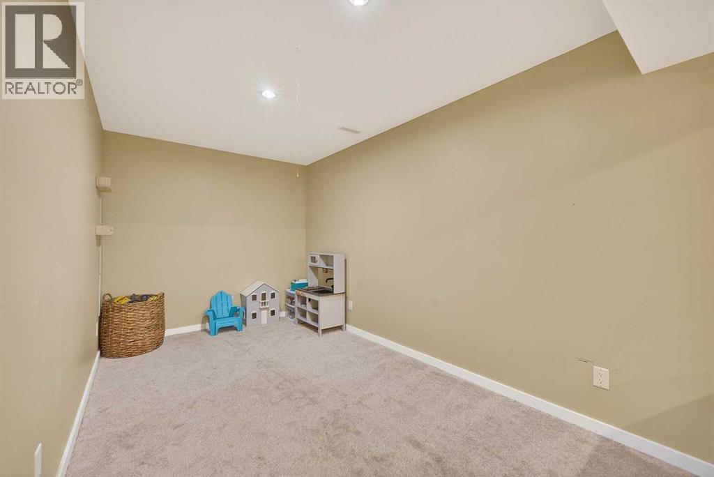 52 Reunion Close Nw Property Photo 38