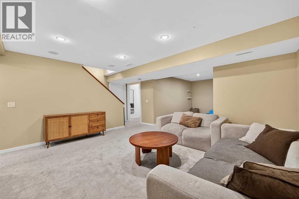 52 Reunion Close Nw Property Photo 39