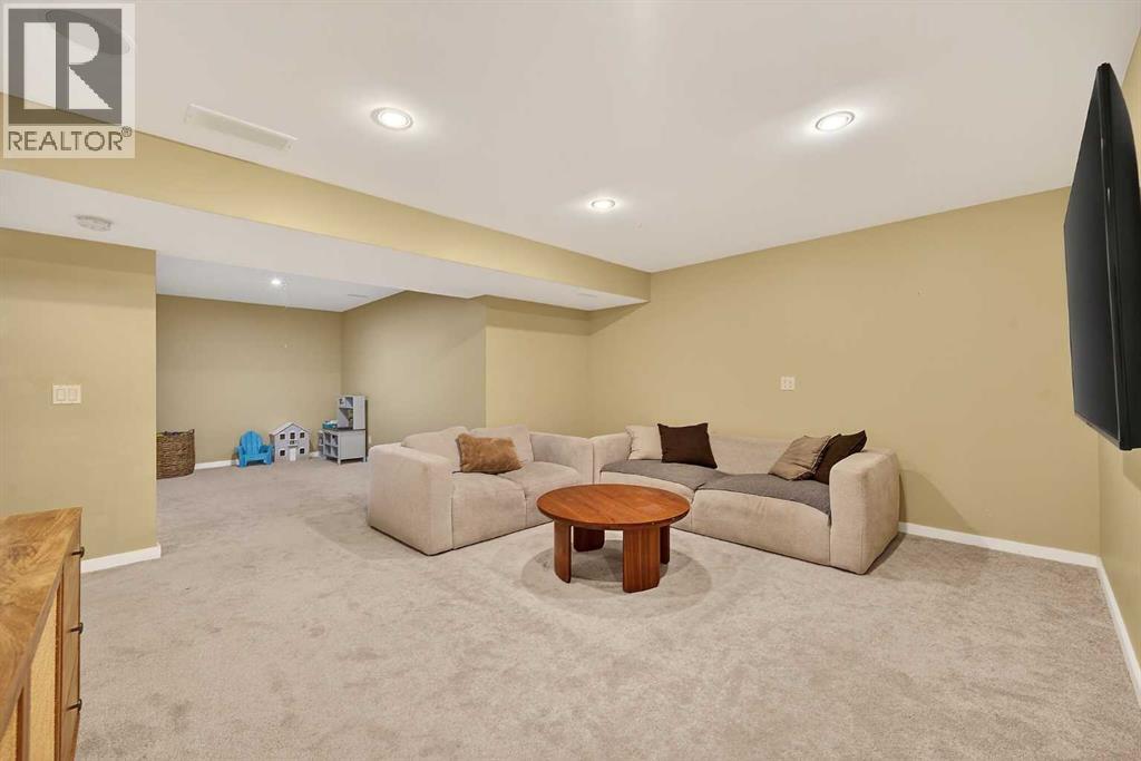 52 Reunion Close Nw Property Photo 40