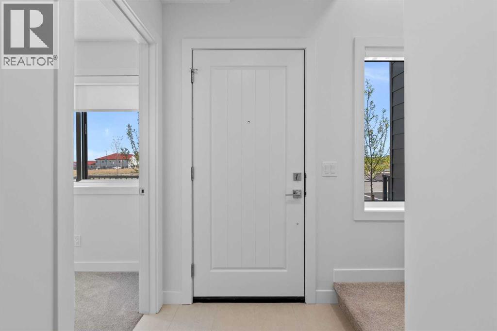 132 Quesnay Wood Link Sw Property Photo 2