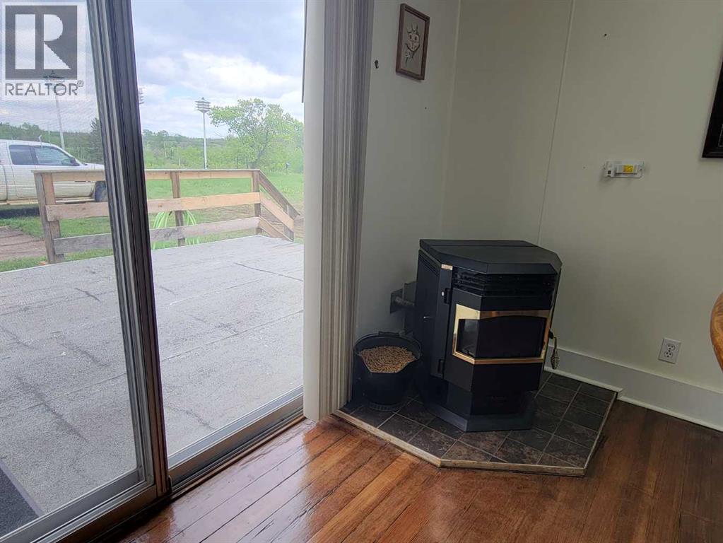 5205 52 Avenue Property Photo 11