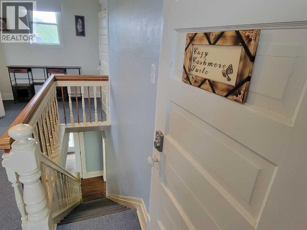 5205 52 Avenue Property Photo 19