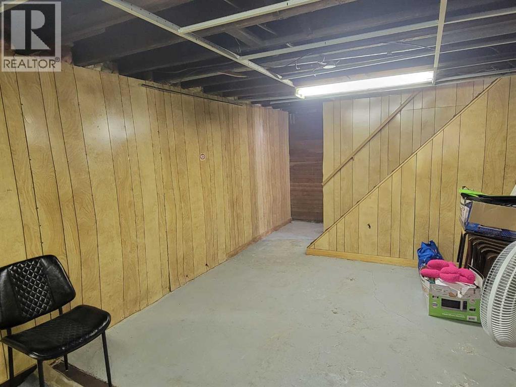 5205 52 Avenue Property Photo 30