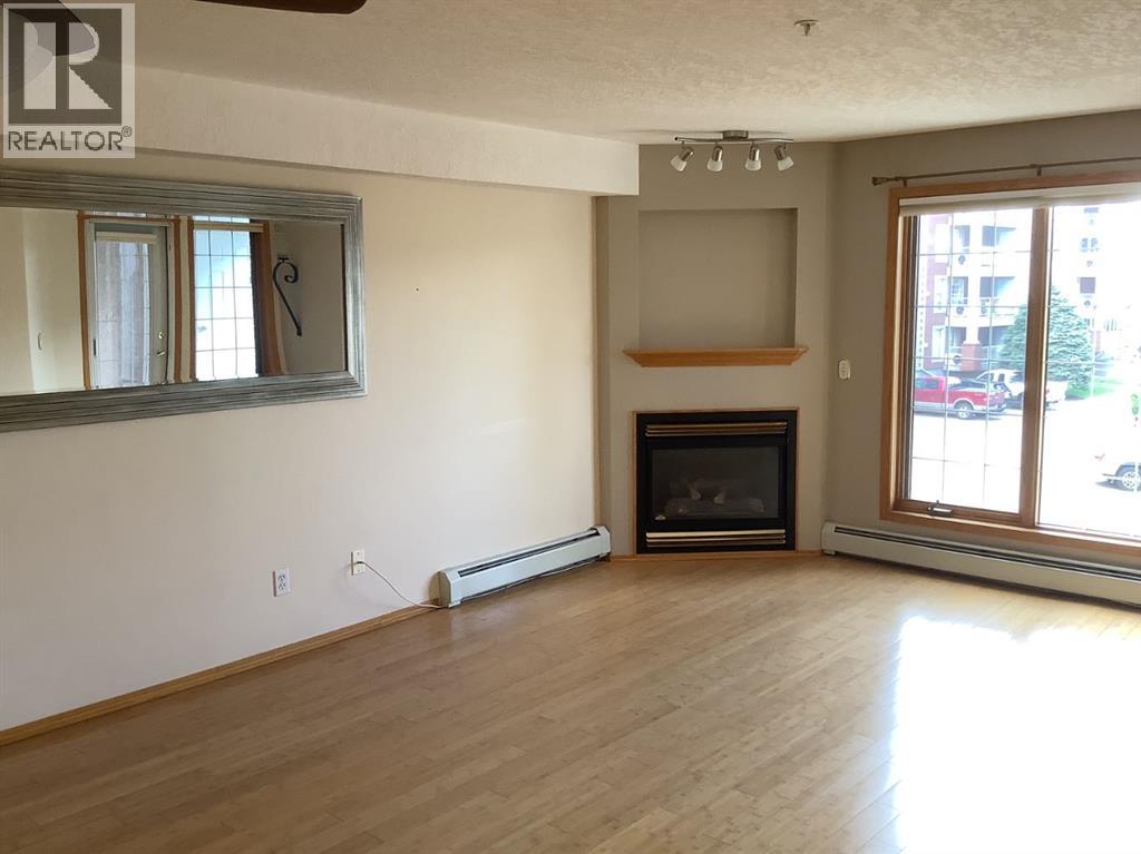4805 45 Street Property Photo 5