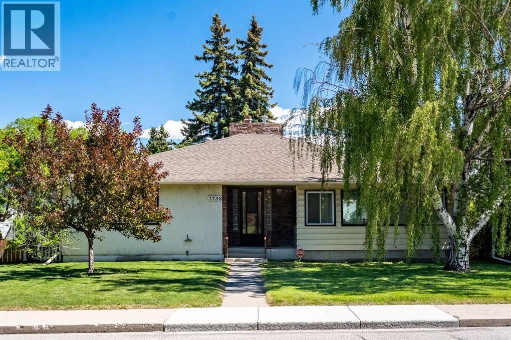 1738 Suffolk Street Sw Property Photo 3