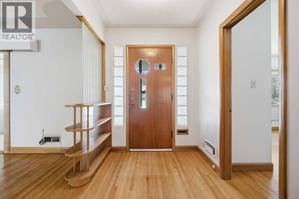 1738 Suffolk Street Sw Property Photo 5