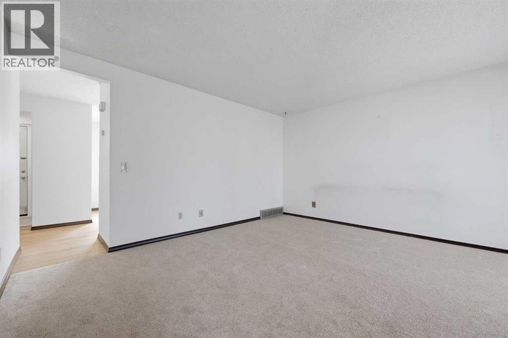 222 Marlborough Way Ne Property Photo 4