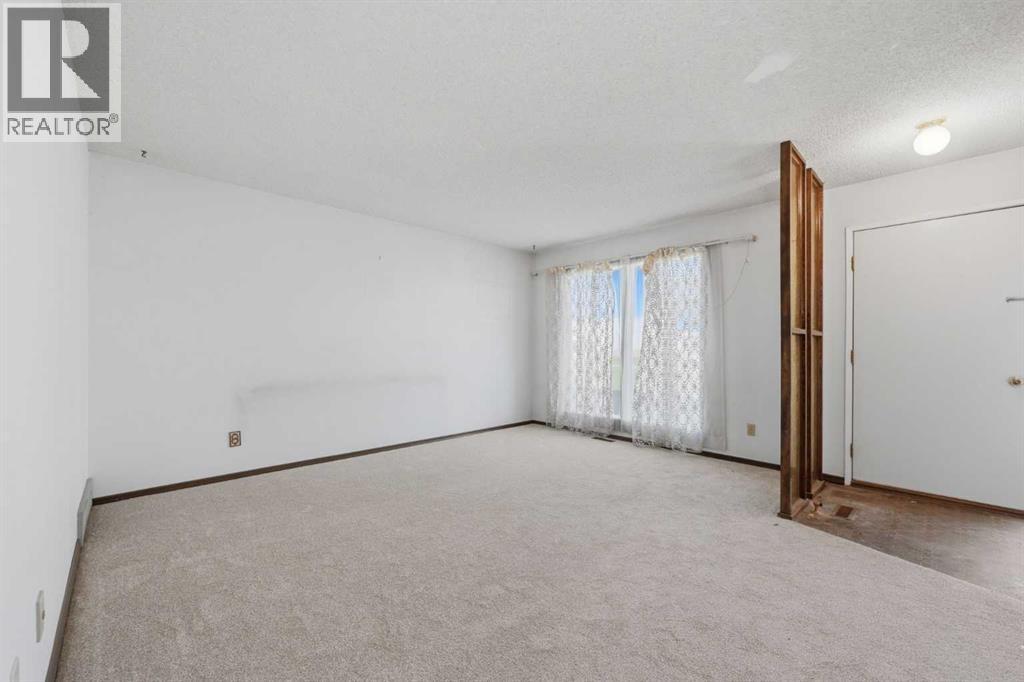 222 Marlborough Way Ne Property Photo 5