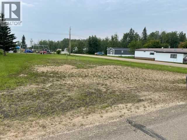 5108 53 Street Property Photo 3
