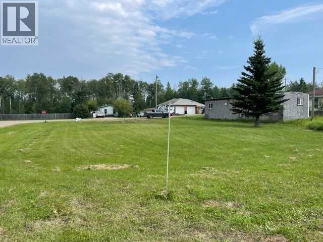 5108 53 Street Property Photo 4