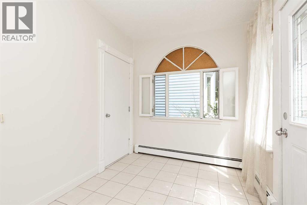622 10 Street South Property Photo 5