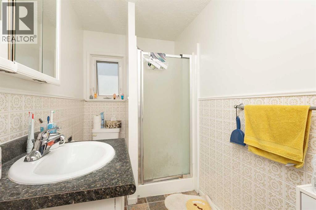 622 10 Street South Property Photo 21