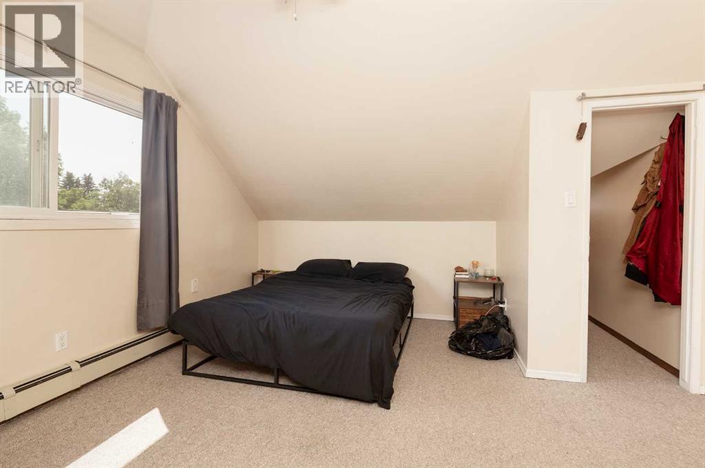 622 10 Street South Property Photo 33