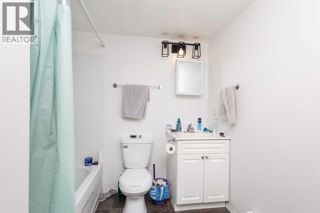622 10 Street South Property Photo 38